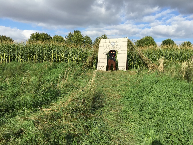 auf dem Weg ins Labyrinth.JPG